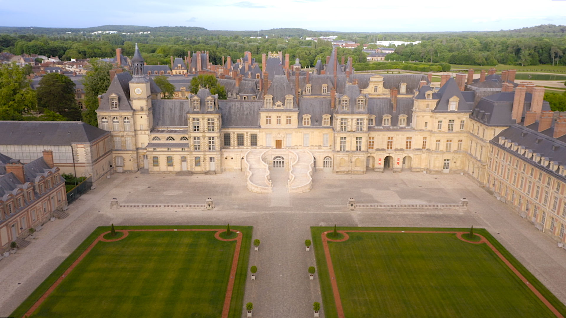 Vue du chateau de Fontainebleau